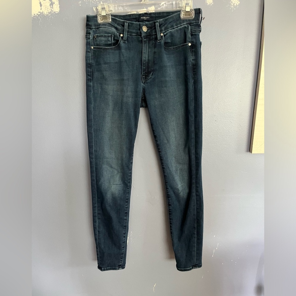 Women’s Size 28 Fidelity Sola Mid Rise Ankle Blue Jeans Preowned